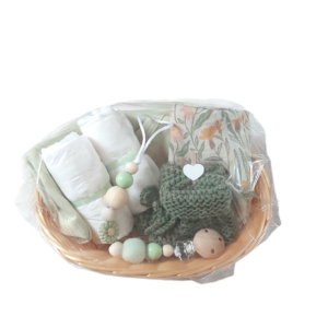 Groen newborn kraamkado mandje